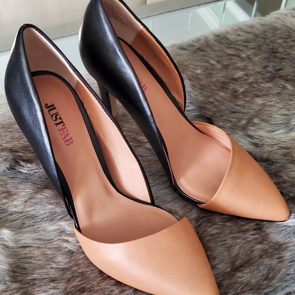 SOLD! JustFab Gisetta Black/Nude(Tan) - Picture 4 of 9